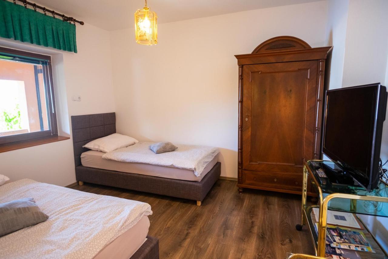 Apartmani Suzana Klenovica Luaran gambar